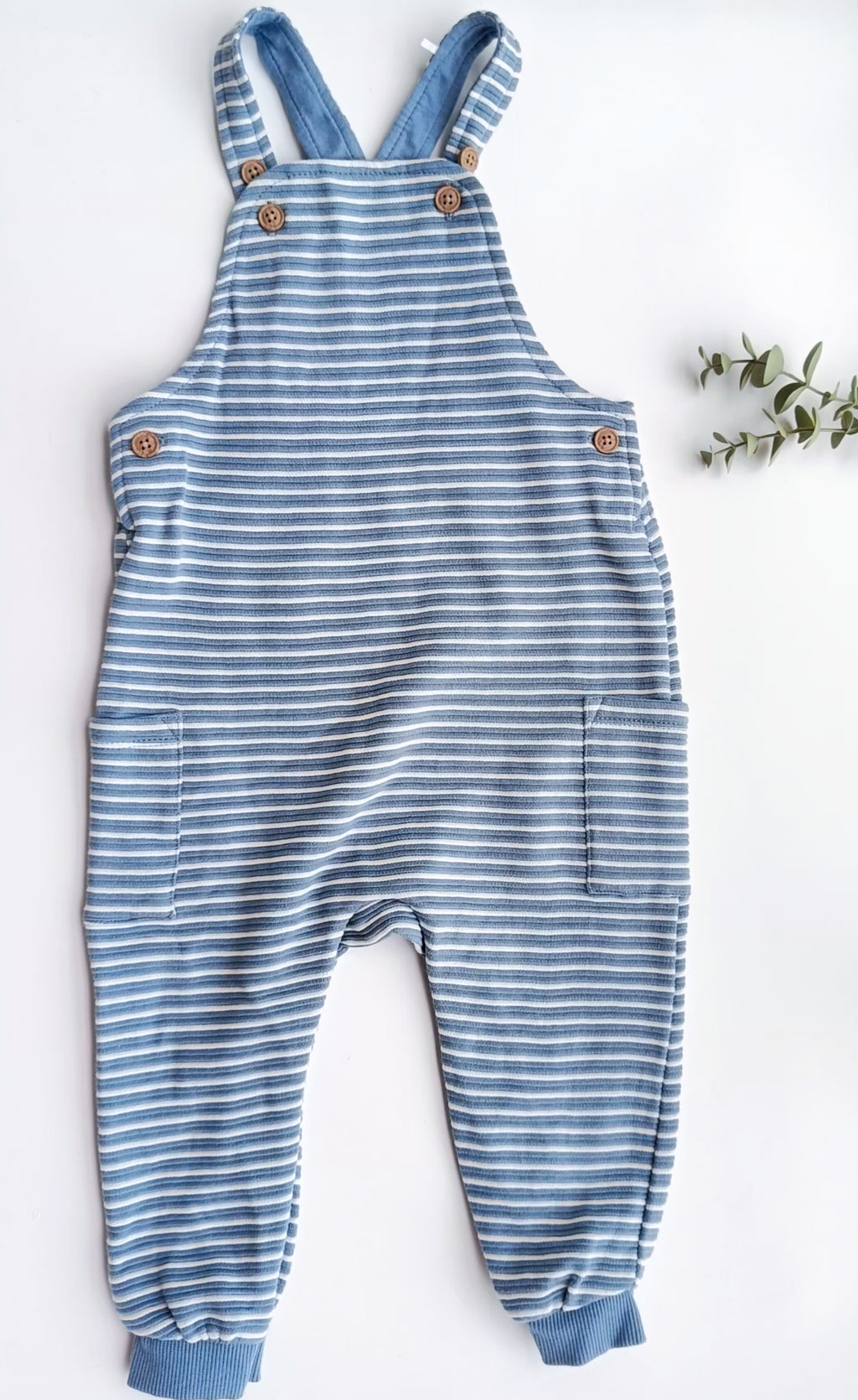 Dungaree