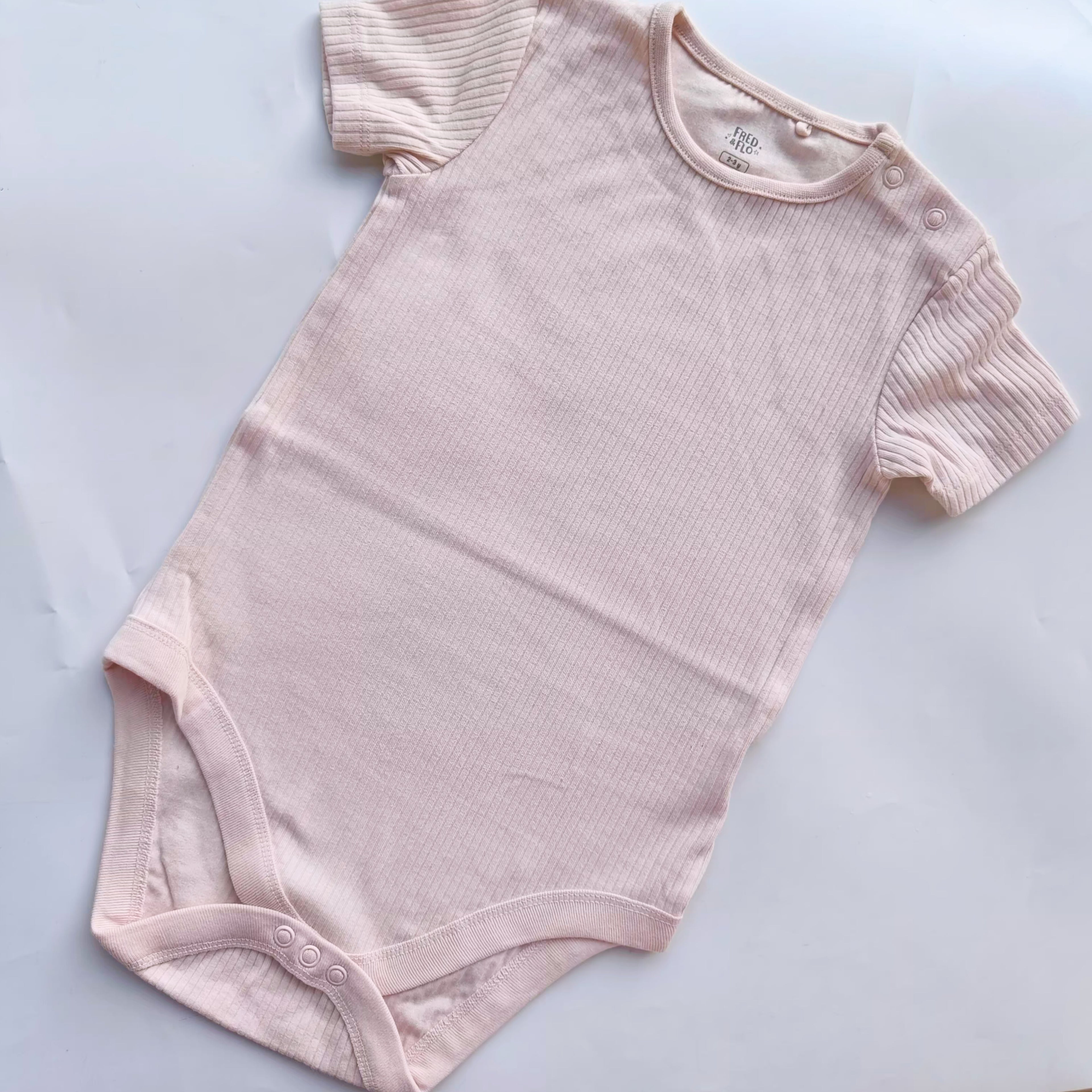 Fredflo onsies