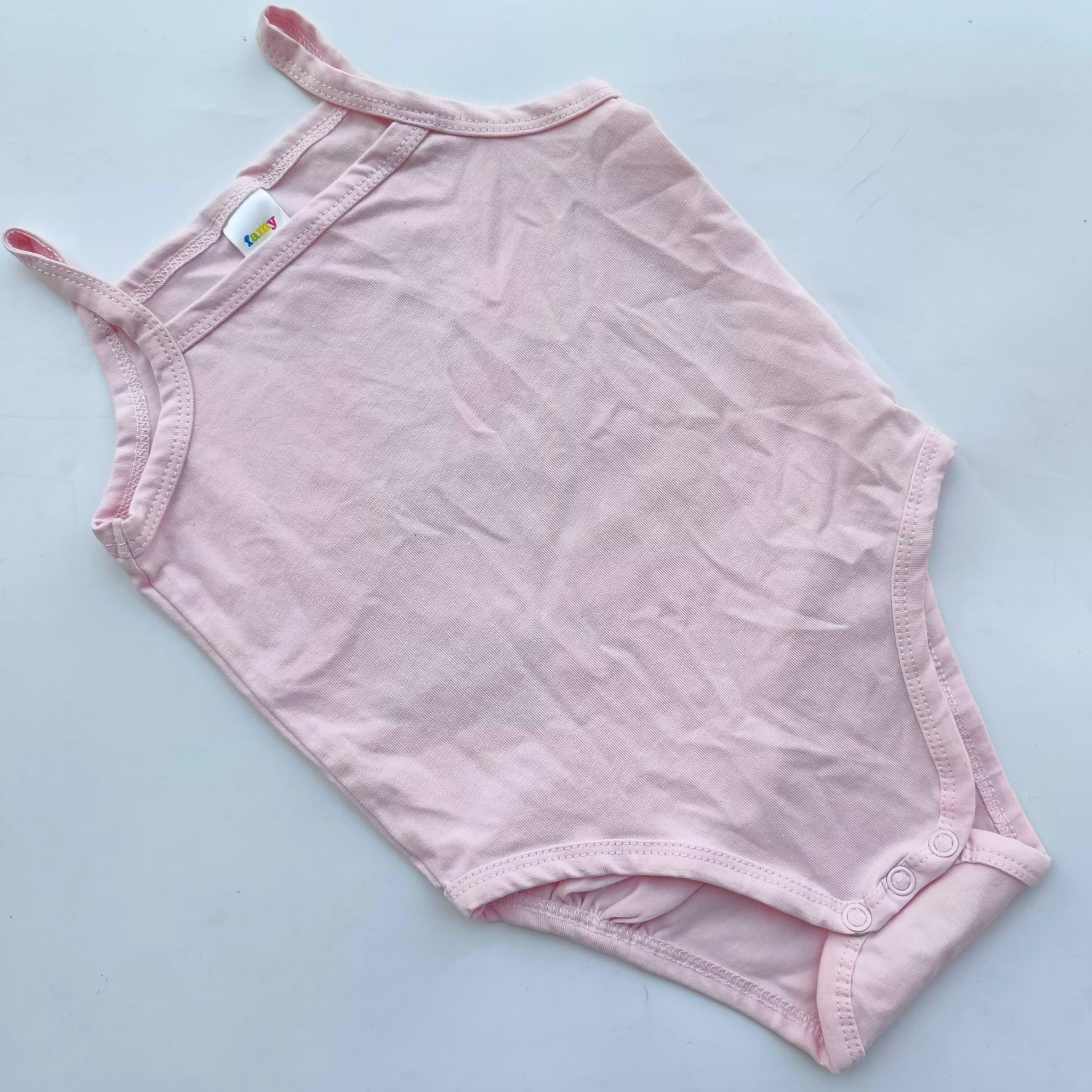 Sleeveless onesies 3-6m