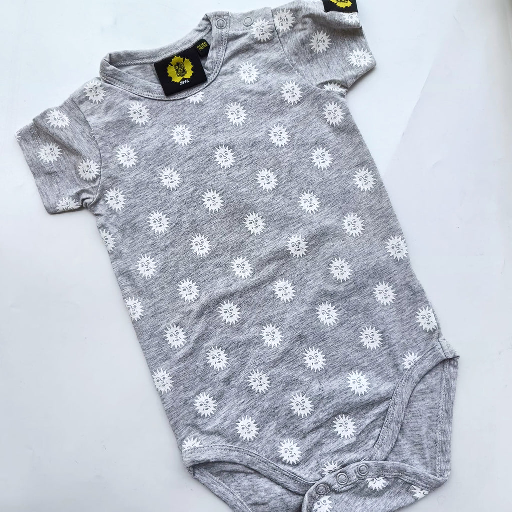 Short sleeve onsies 9-12m