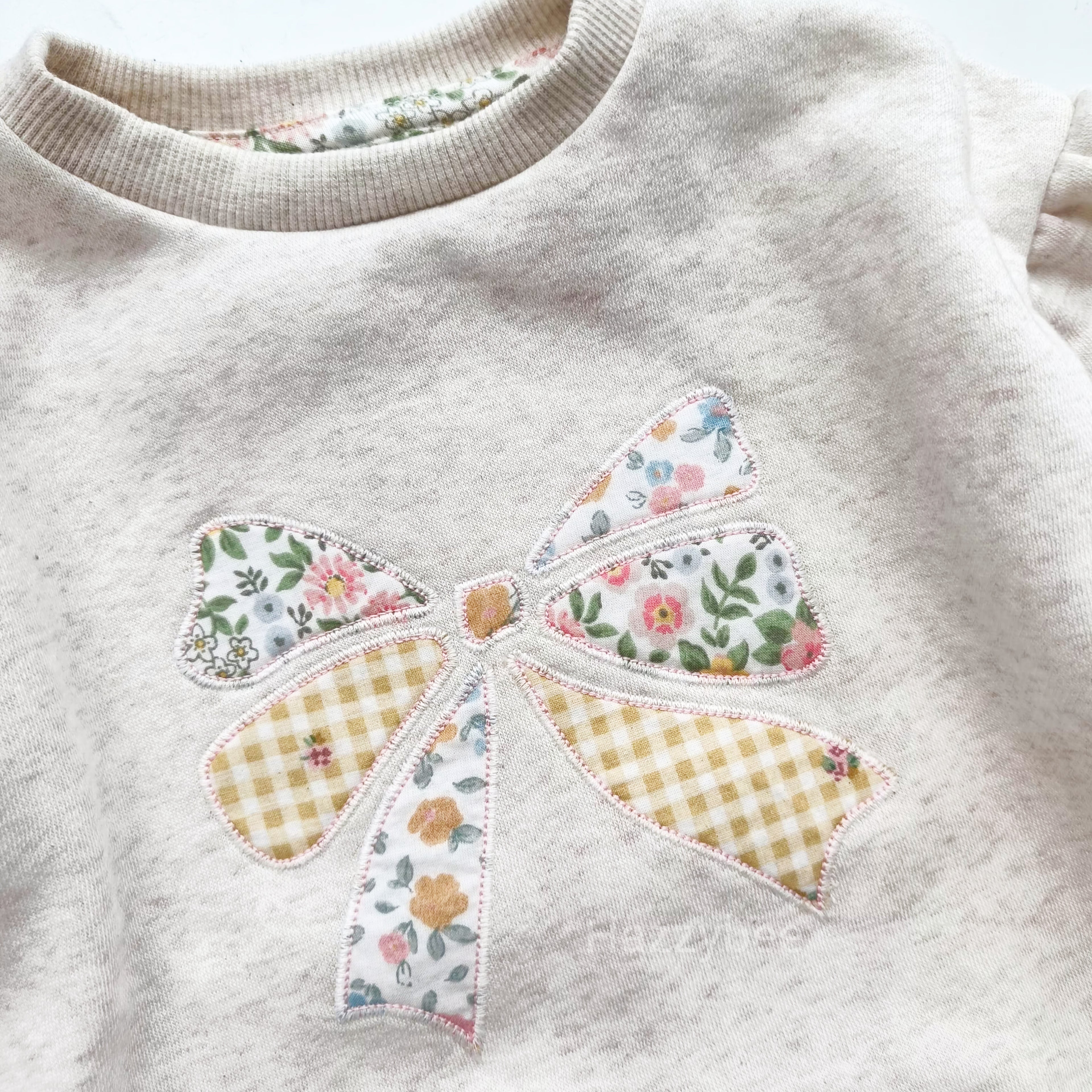 George sweatshirt with fleece-bow
