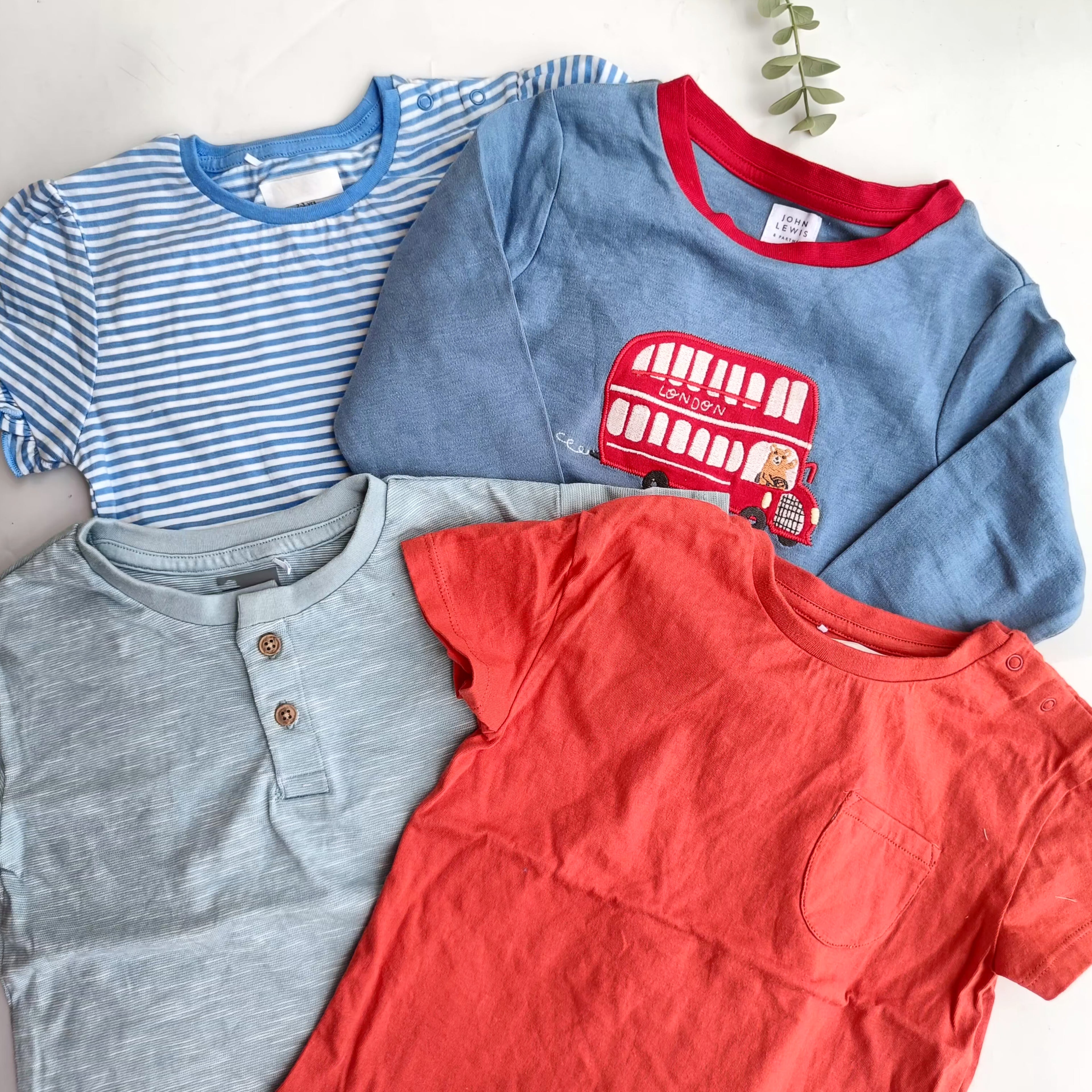 M&S tops 2-3Y