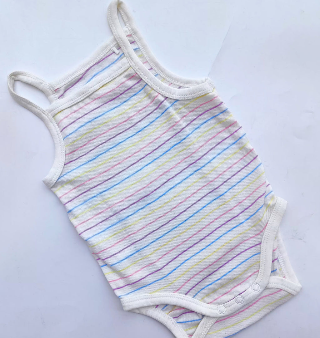 Sleevless onesies 0-3m