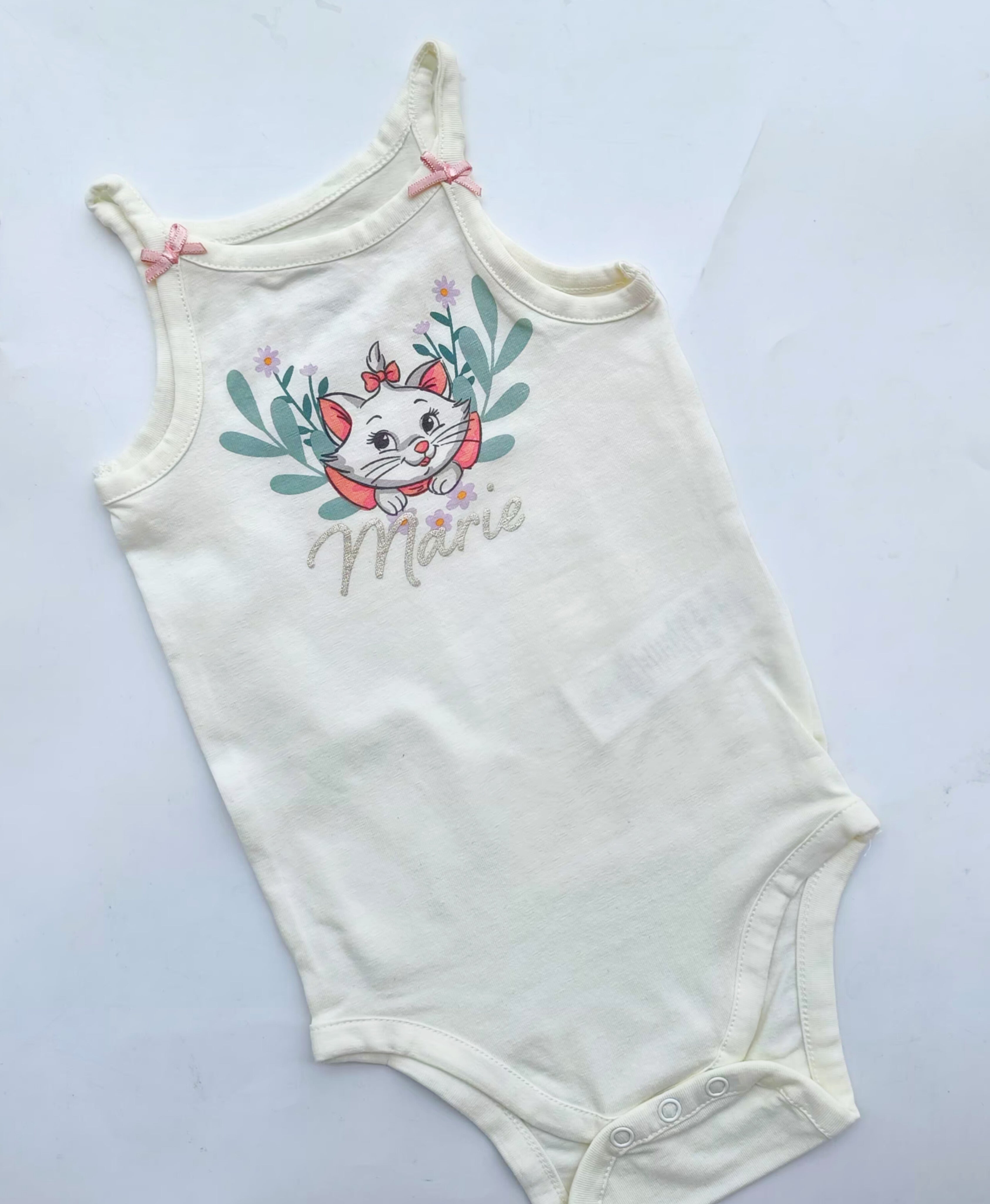 Sleeveless onsies 9-12m