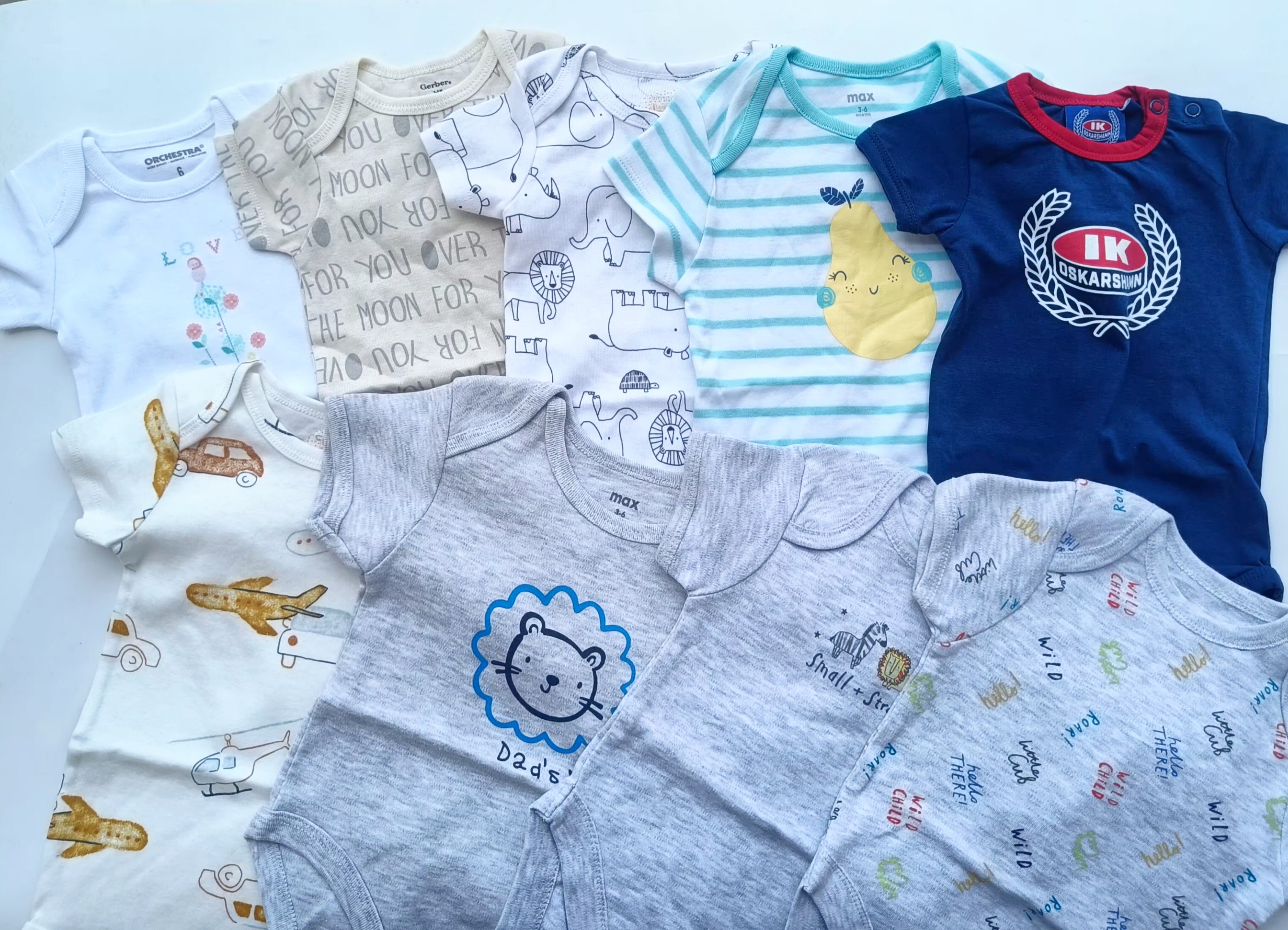 Short sleeve onesies 3-6m