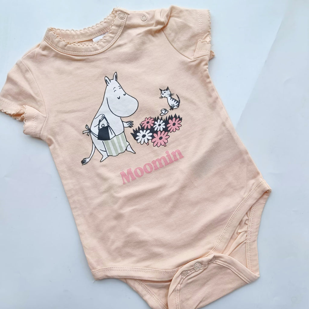 Short sleeve onsies 9-12m