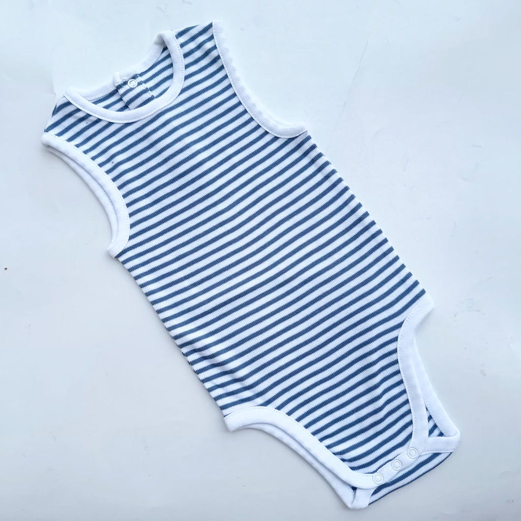 Sleeveless onsies 9-12m