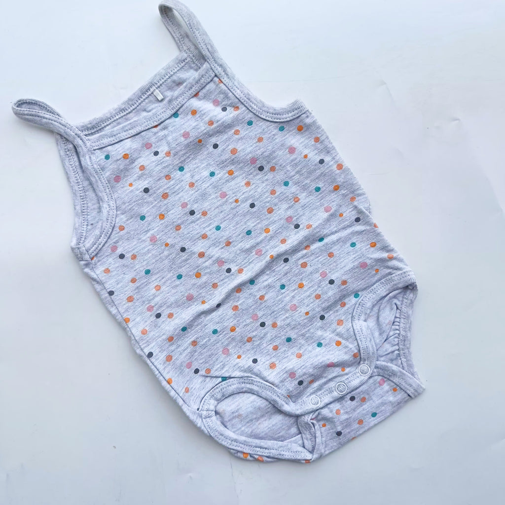 Sleevless onesies 0-3m