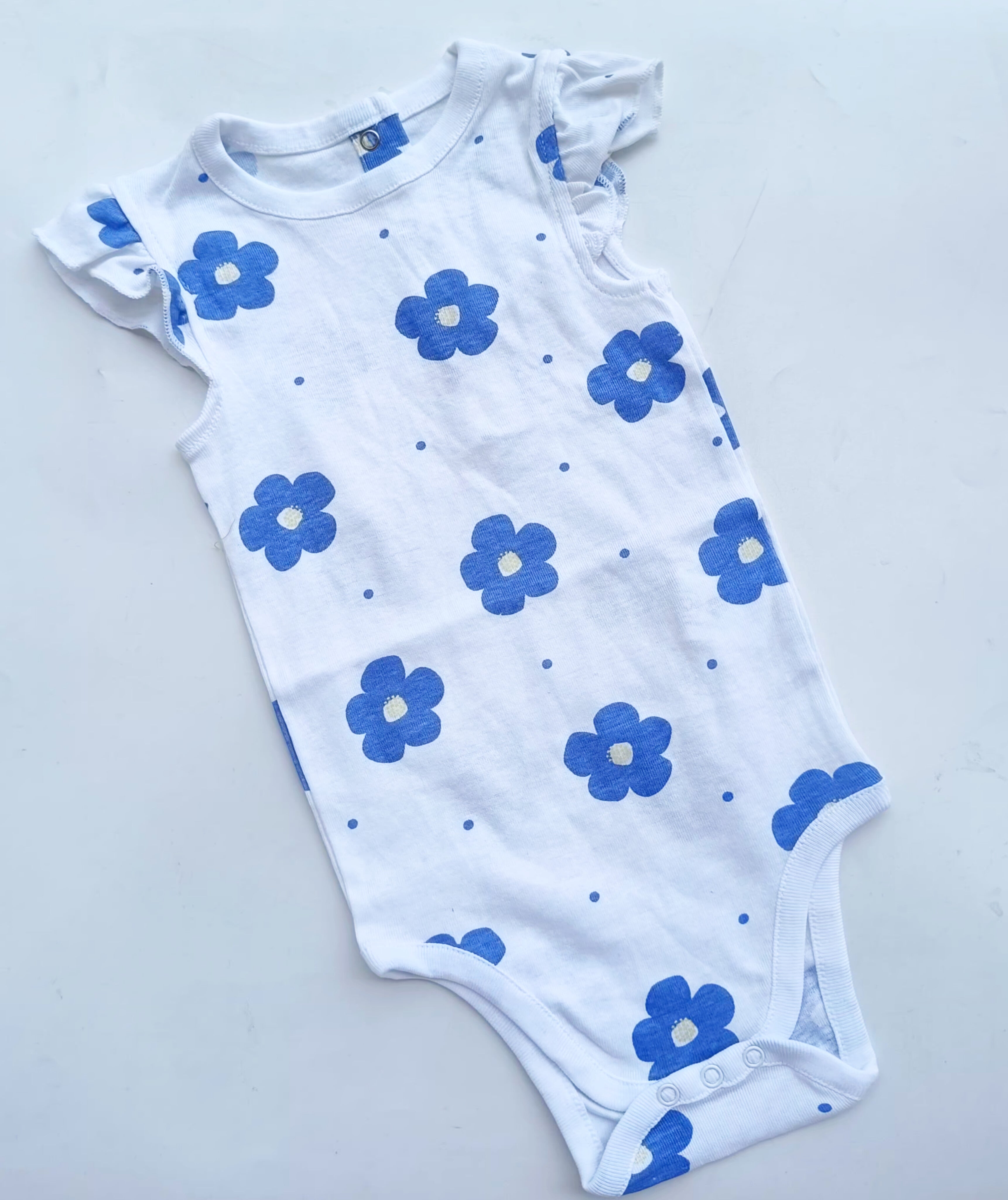 Sleeveless onsies 9-12m