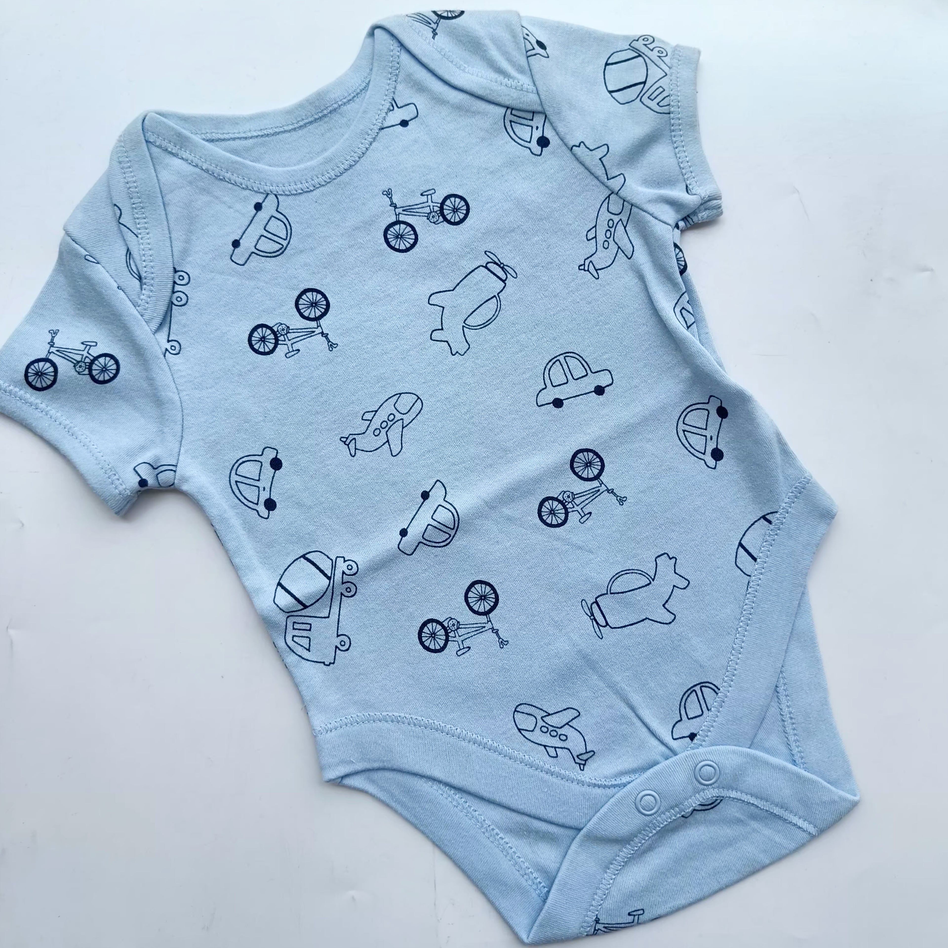 Short sleeve onesies 3-6m